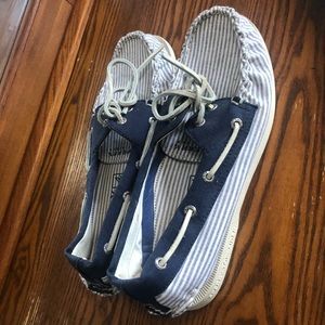 Sperry Seersucker Striped boat shoes size 9